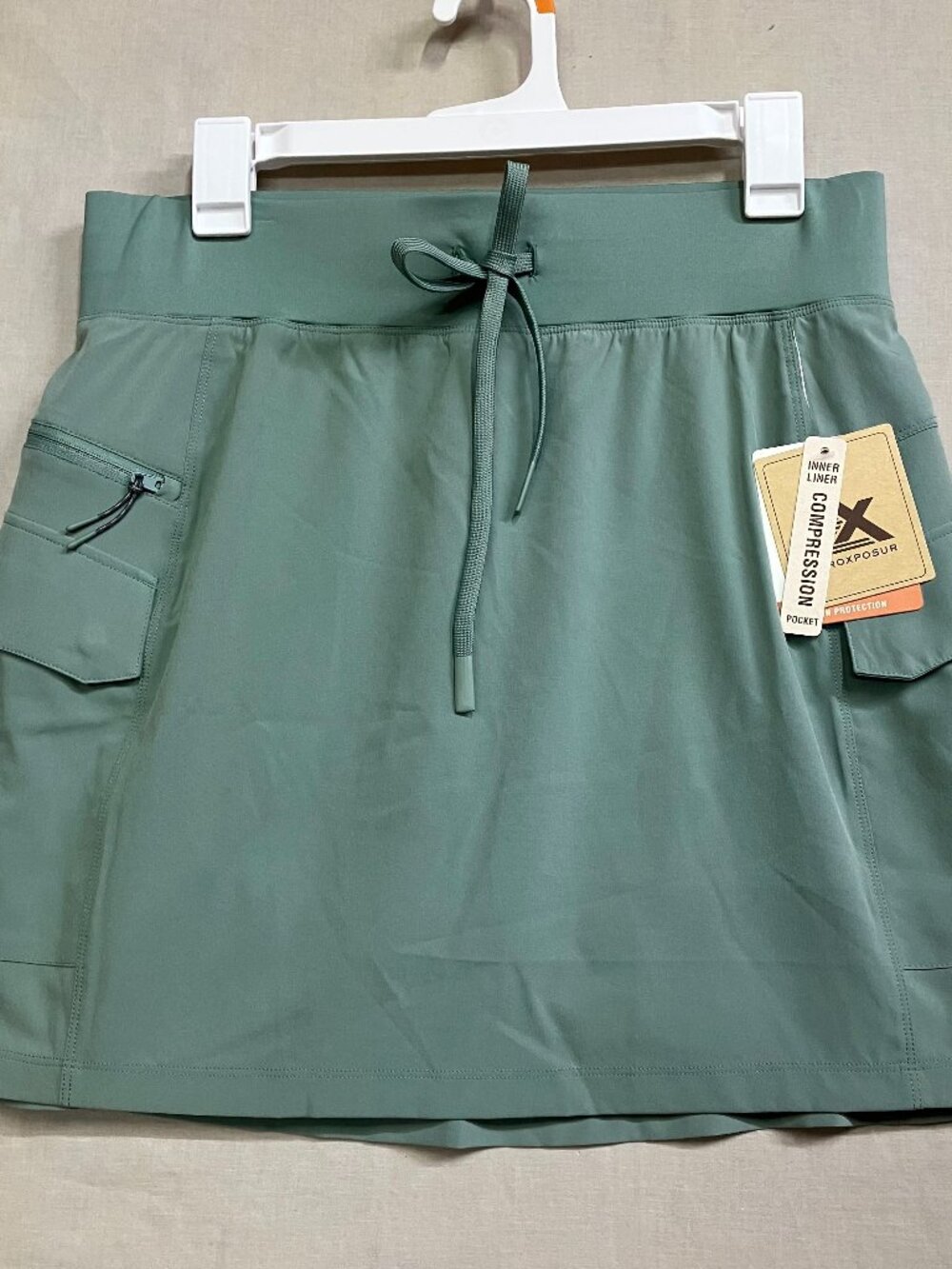 ZeroXposur Laguna Breezy Mini Cargo Skort Women's Medium Dry Palm Drawstring